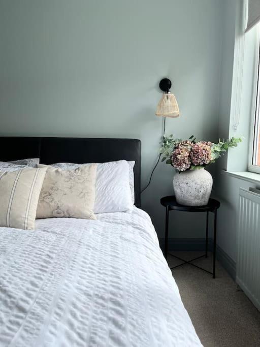 The Cottage, A Perfect Getaway! Southport Bagian luar foto
