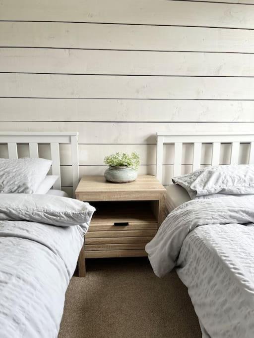 The Cottage, A Perfect Getaway! Southport Bagian luar foto